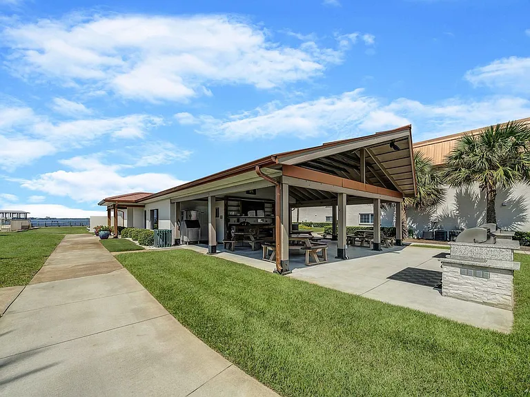 2100 W Beach Dr #A101 — Photo 28