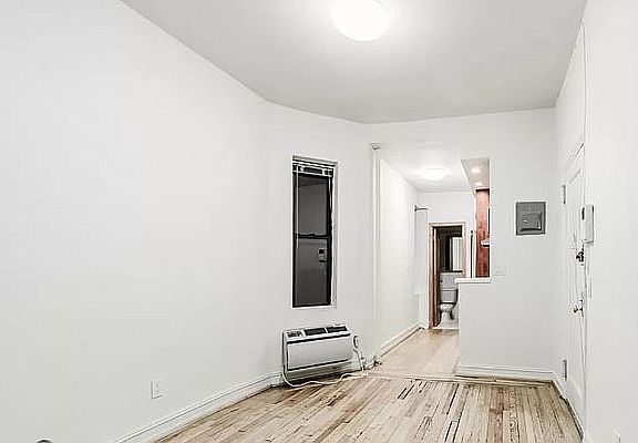2nd image of 215 E 81st St #1A