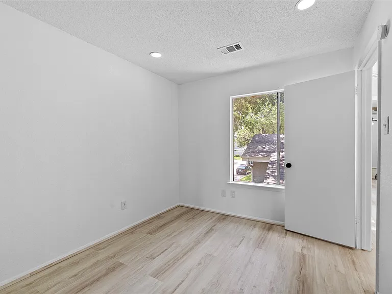 13002 Greenway Chase Ct — Photo 18