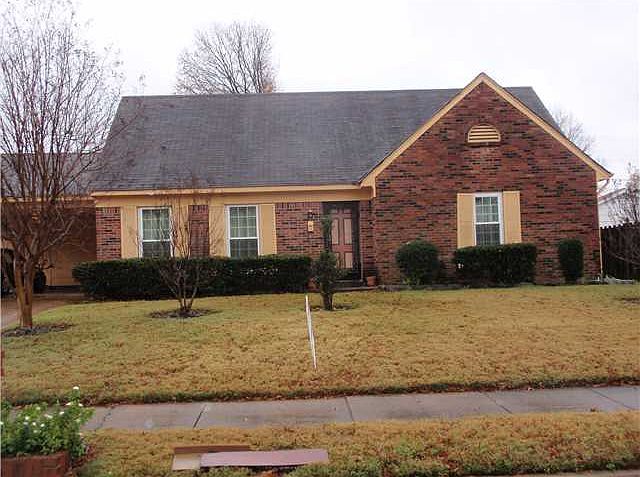 1st image of 1444 Pinecrest Dr