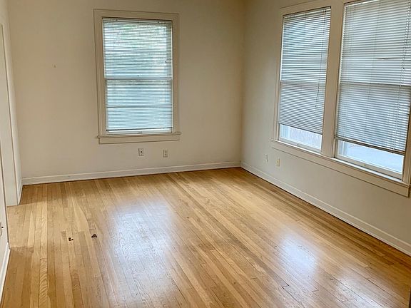 Large living space with adjoining breakfast nook