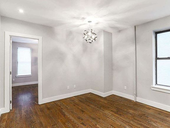 2nd image of 401 Macon St #302