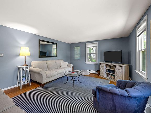 5th image of 49 Powderhorn Way
