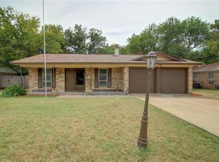 833 Marlene Dr, Everman, TX 76140