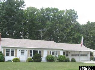 4137 Grandview Rd, Hanover, PA 17331