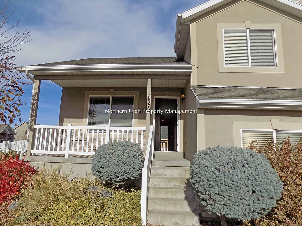 1 Front of Home_10252017