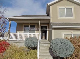 1374 W North Paddock Dr, Farmington, UT 84025
