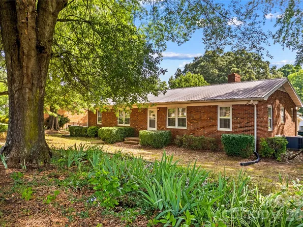 1059 Shearers Rd, Mooresville, NC 28115
