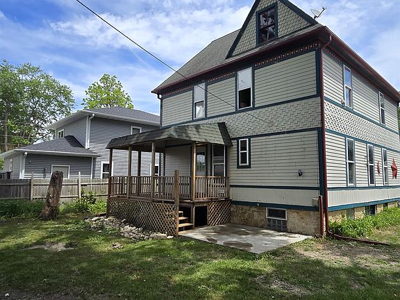 5th image of 206 Linn St