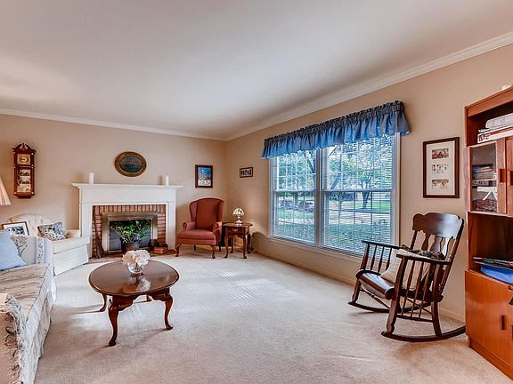 4th image of 3655 Seaford Dr