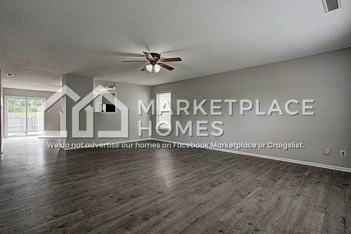 2108 Bridlewood Dr — Photo 5