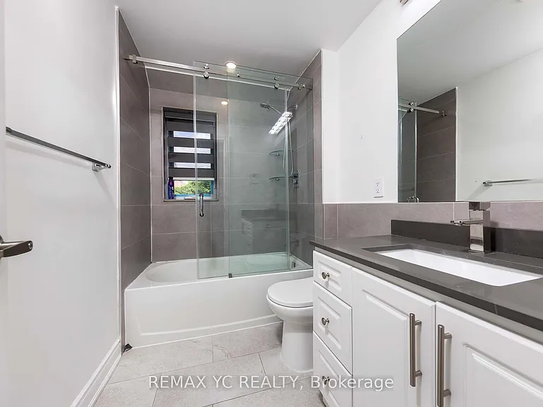 77 Talbot Rd — Photo 17