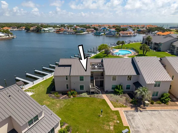 2407 Bayhouse Dr, Rockport, TX 78382