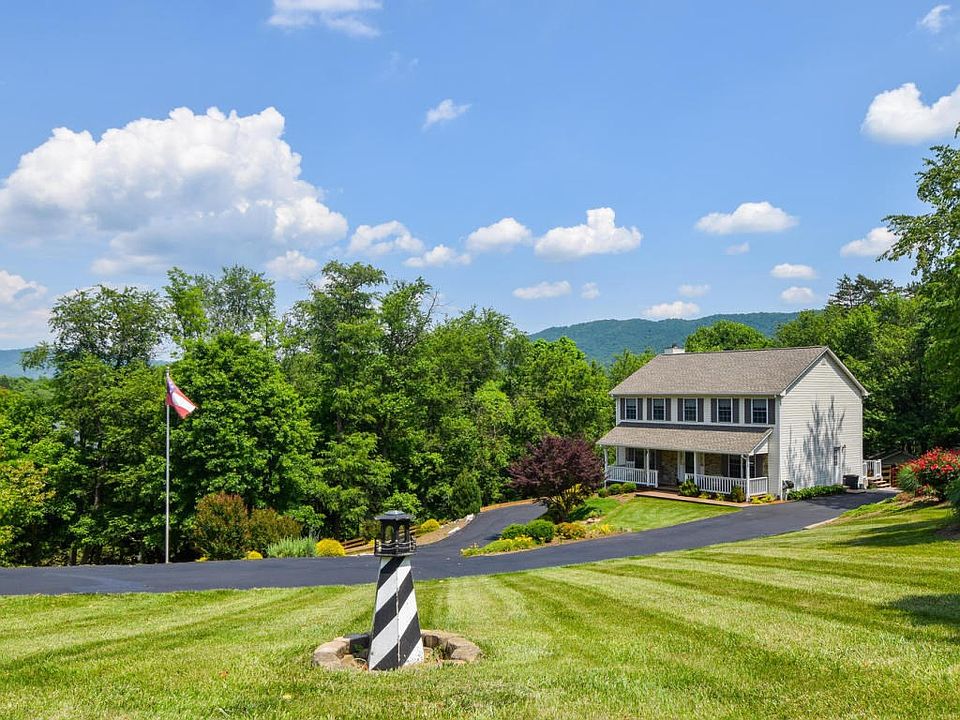 422 Lakeview Dr Roanoke VA-large-002-21-