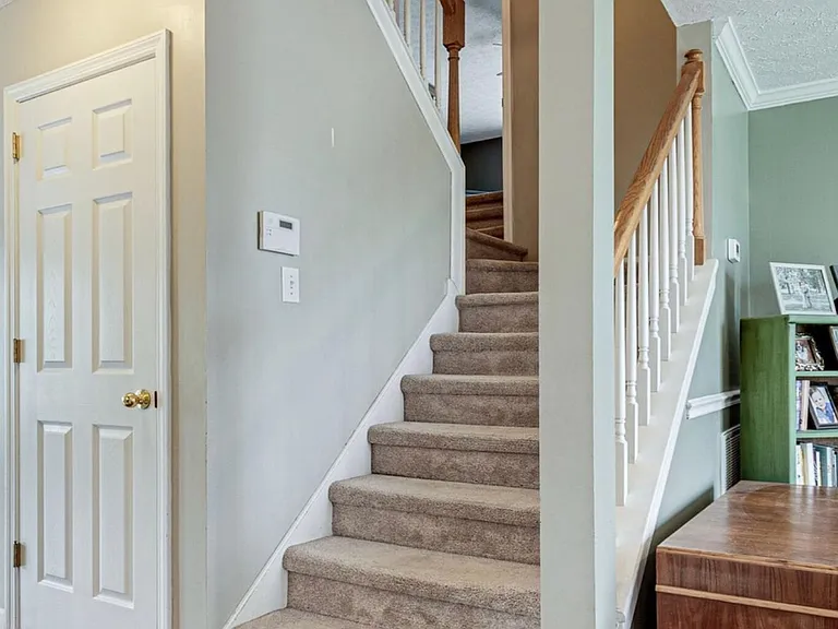 203 Stonemeade Ct — Photo 7