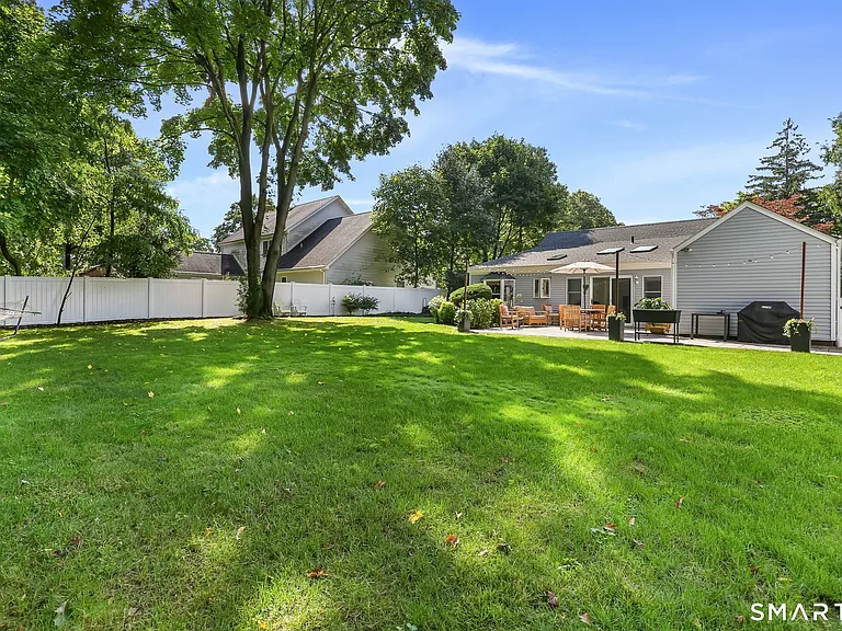 118 Lloyd Dr — Photo 9