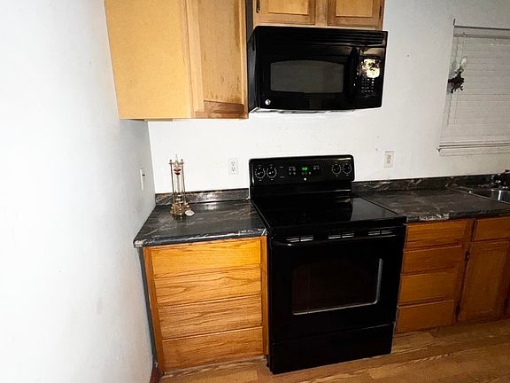 5th image of 16403 Omar Blvd