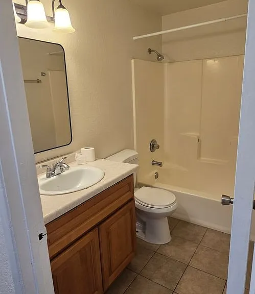 1405 E Lynwood Dr — Photo 6