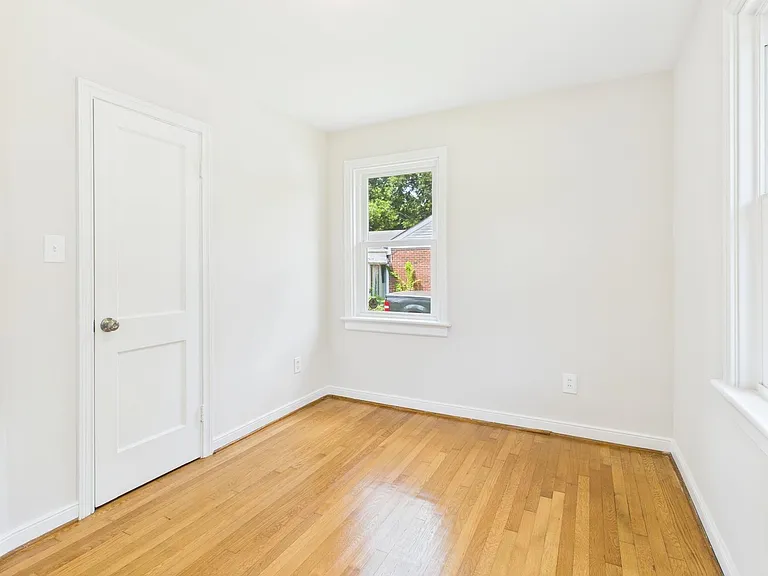 1709 Glenview Rd — Photo 29