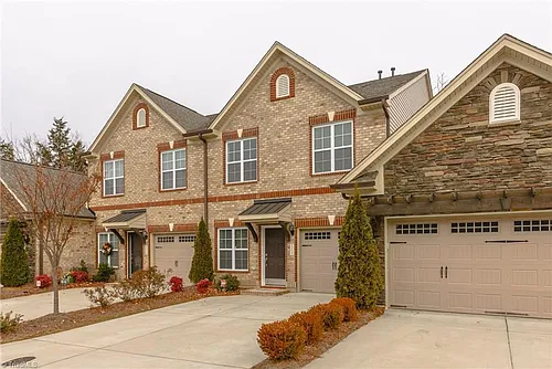1135 Heritage Path Ln Photo 1