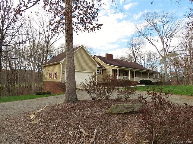 1st image of 170 Pasture Dr