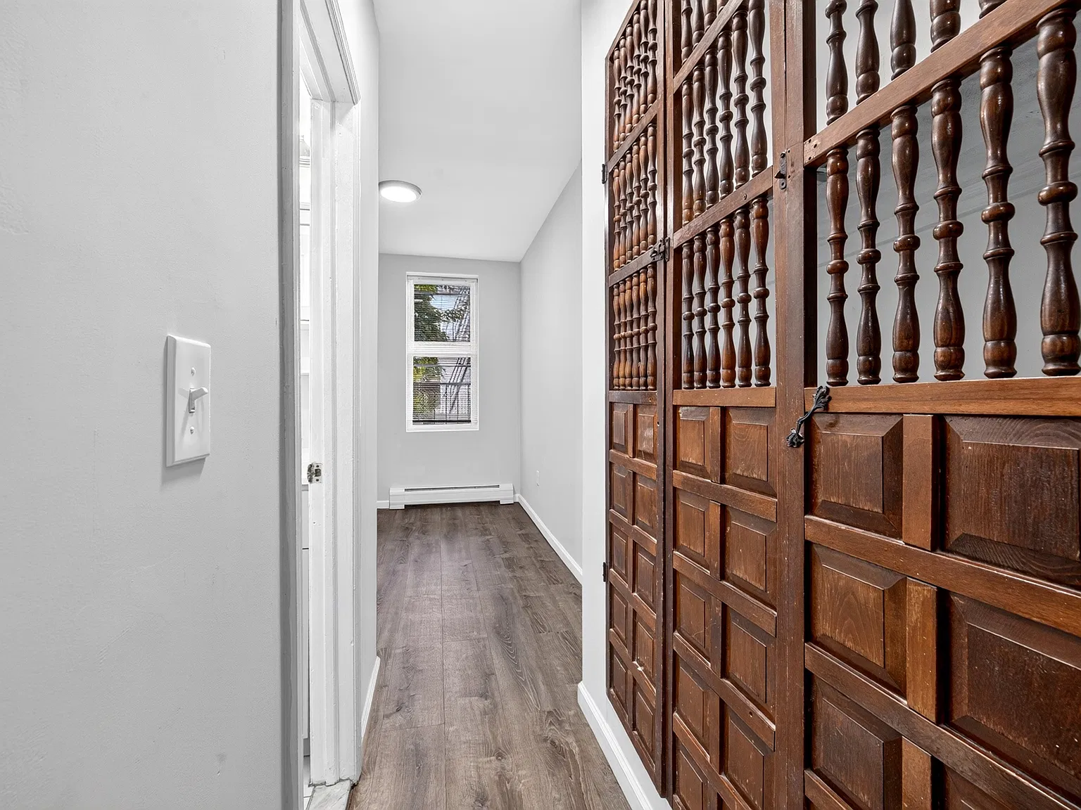 1 bed, $2,317 — Photo 4