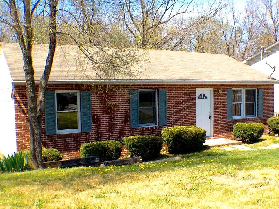 1st image of 169 Country Park Dr