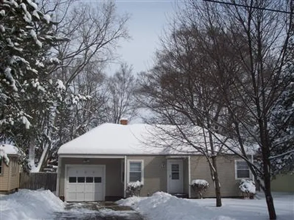 724 Chene Dr, Kalamazoo, MI 49008