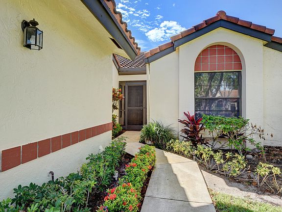 Home For Sale In Palm Chase Lakes