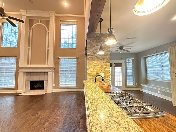 4th image of 1516 Mission Hills Ln