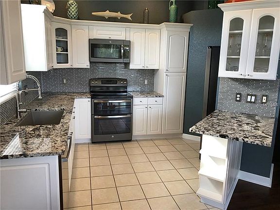 5th image of 499 Kiwi St