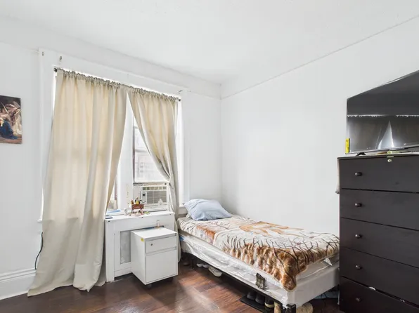 61 65th Street image 12 of 17