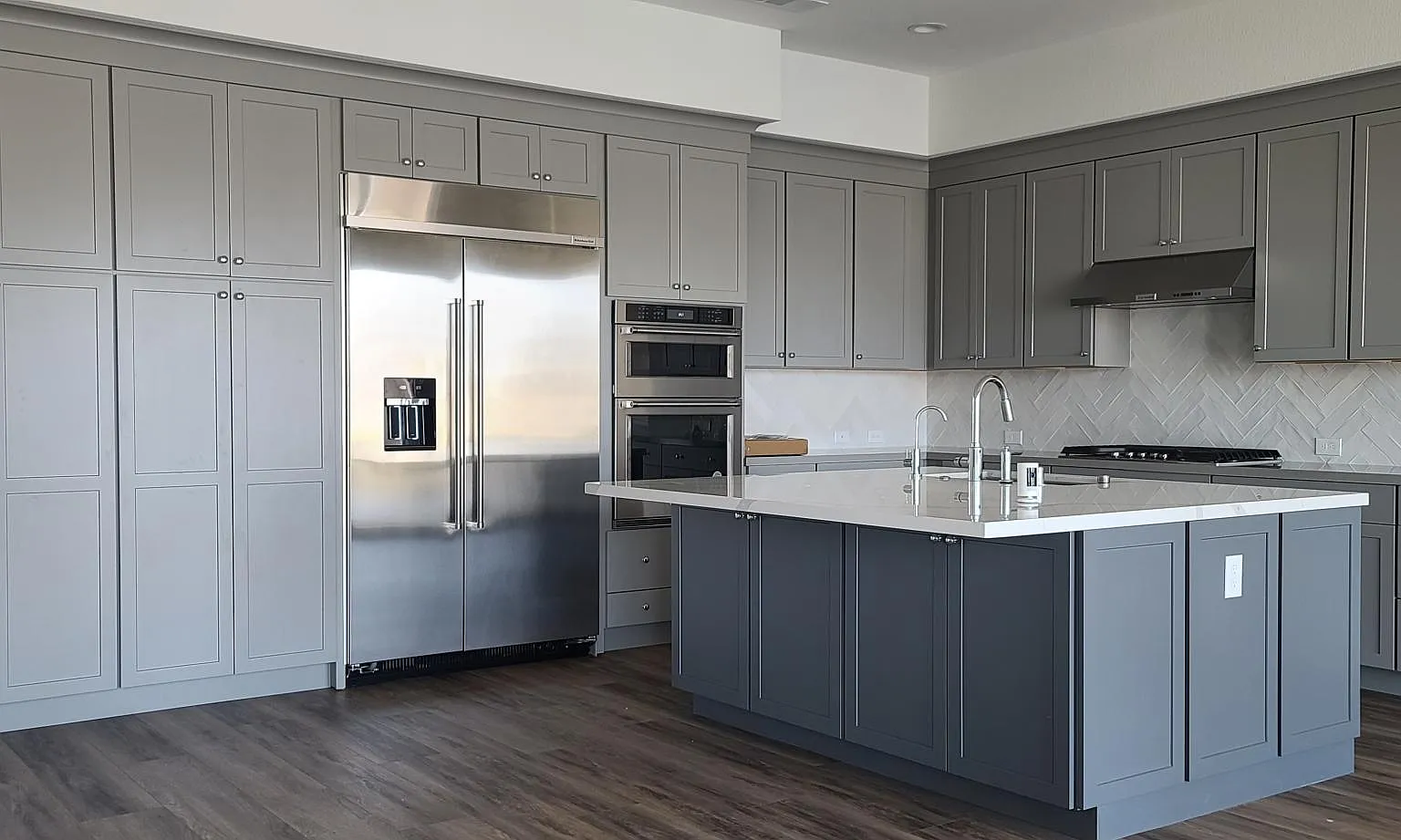 3 bed, 3.5 bath, 2483 sqft, $5,000 — Photo 4