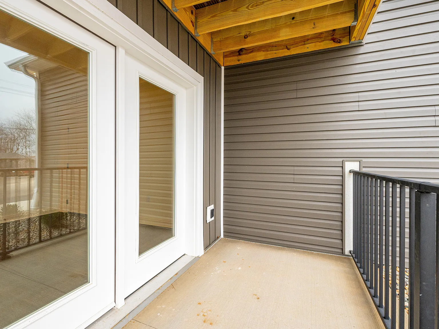 Compass Flats — Photo 3