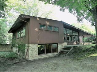 2729 Mockingbird Dr, Kalamazoo, MI 49008