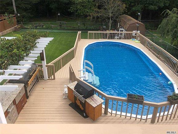 4th image of 167 East Dr
