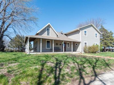 18492 Effingham Rd, Valley Falls, KS, 66088