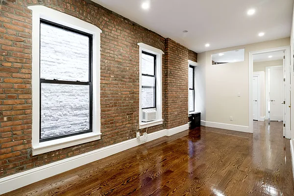 Rented by Town Residential | media 37
