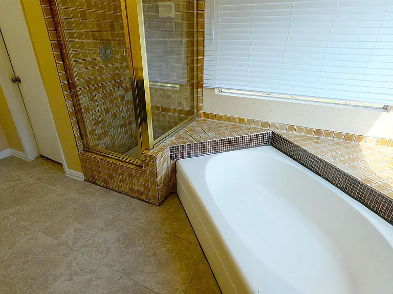 1203 Beckwood Cir — Photo 19