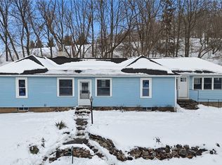 122 Harloff Rd, Honeoye Falls, NY 14472