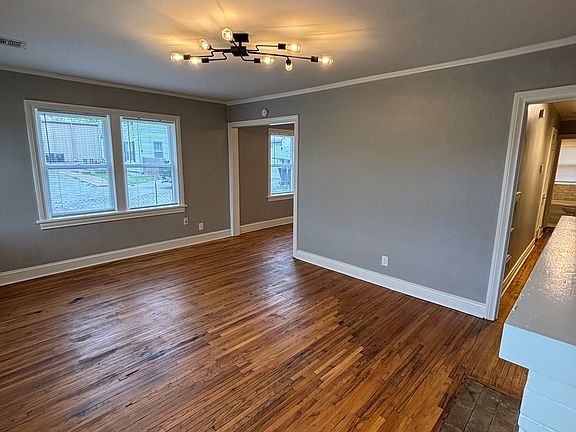 4th image of 2837 E Admiral Pl