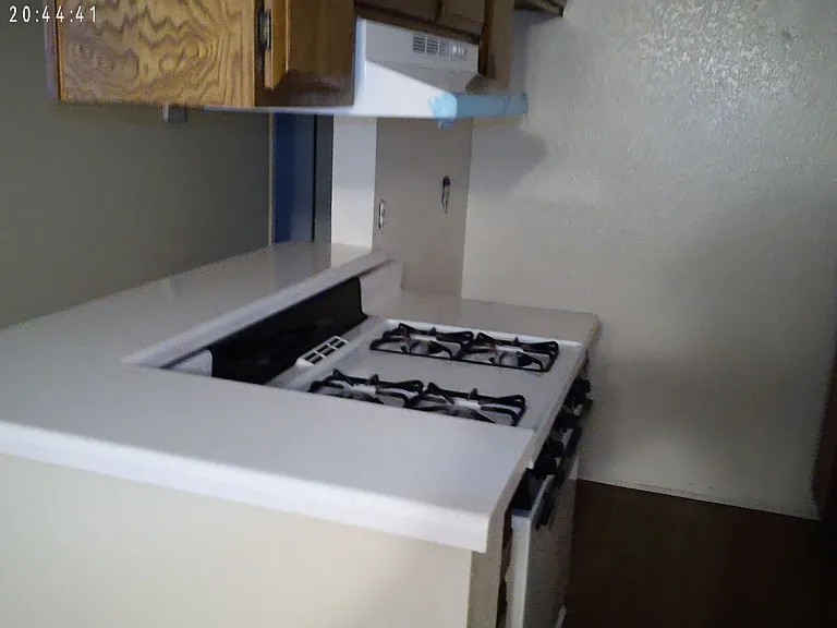 Independence Court Apartments — Photo 26