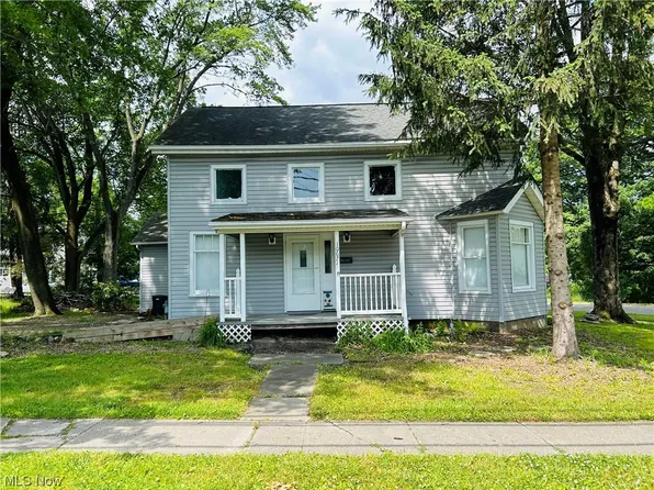 10671 South St, Garrettsville, OH 44231