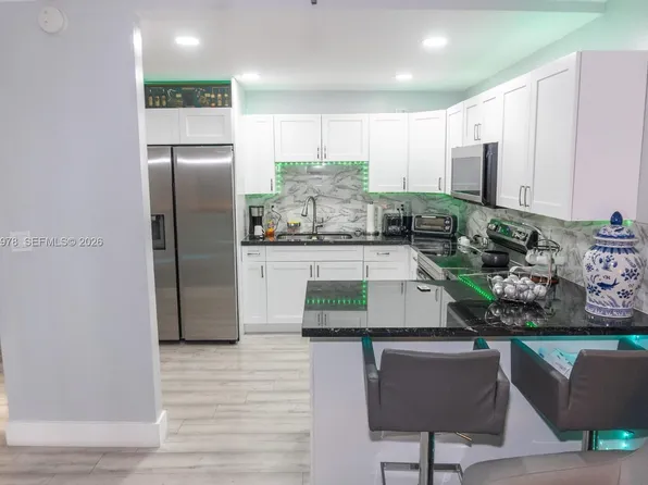 6190 W 19th Ave APT 201, Hialeah, FL 33012