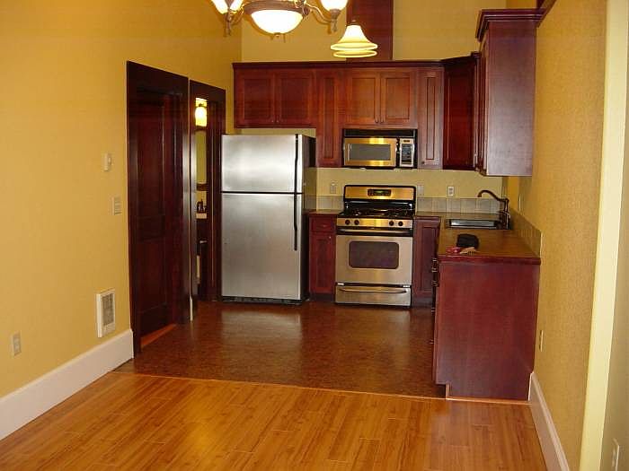Kitchen & Dining Area