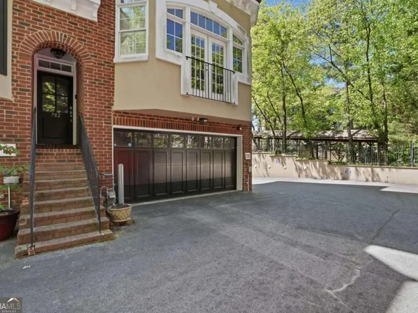 782 Clifton Heights Ln NE, Atlanta, GA 30329