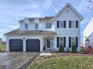 83 Apple Blossom Dr, Lancaster, PA 17602