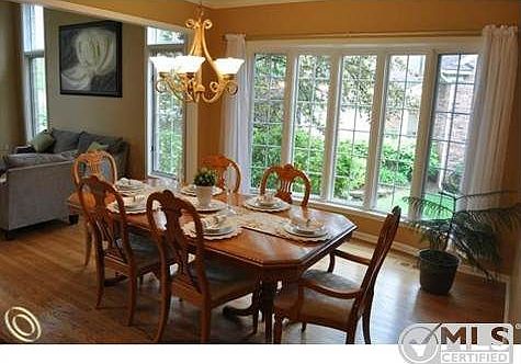 Dining Room.jpg