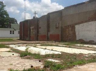 117 N 1st St, Gurdon, AR 71743