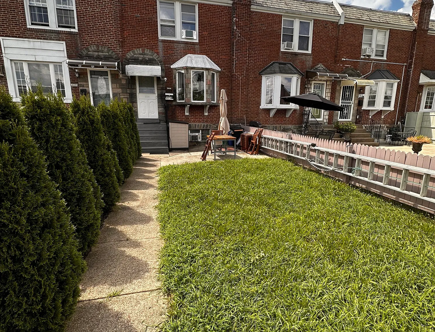 3 bed, 1.5 bath, 1174 sqft, $1,700 — Photo 1